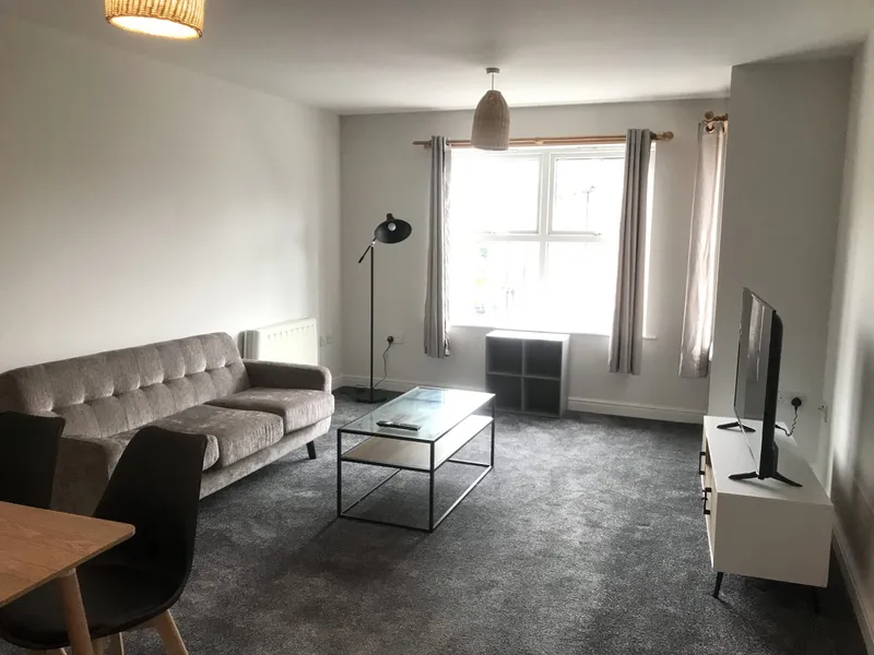 2 Bed // Student Flat // Jul 2026 - Image 8